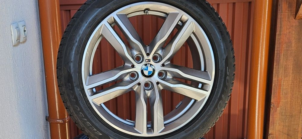 Jante Roti BMW X1 F48 X2 F39 M pachet / echipare iarna 225 50 18 Pirelli Winter Runflat cu steluță / profil 6 mm DOT 2021