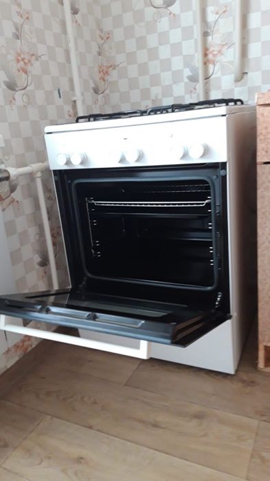 Продам газовую плиту Bosch