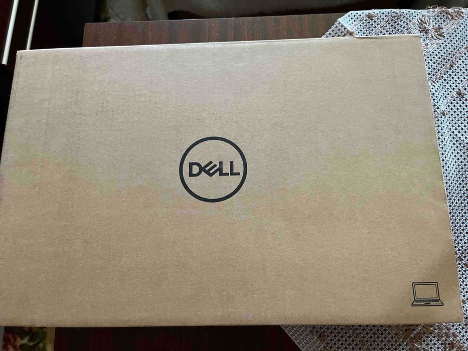 Лаптоп Dell Vostro 3515, AMD Ryzen™ 7 3700U, RAM 8GB, 512GB SSD