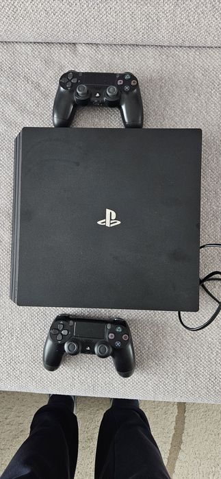 Play station 4 pro Ps4 Pro 1 TB