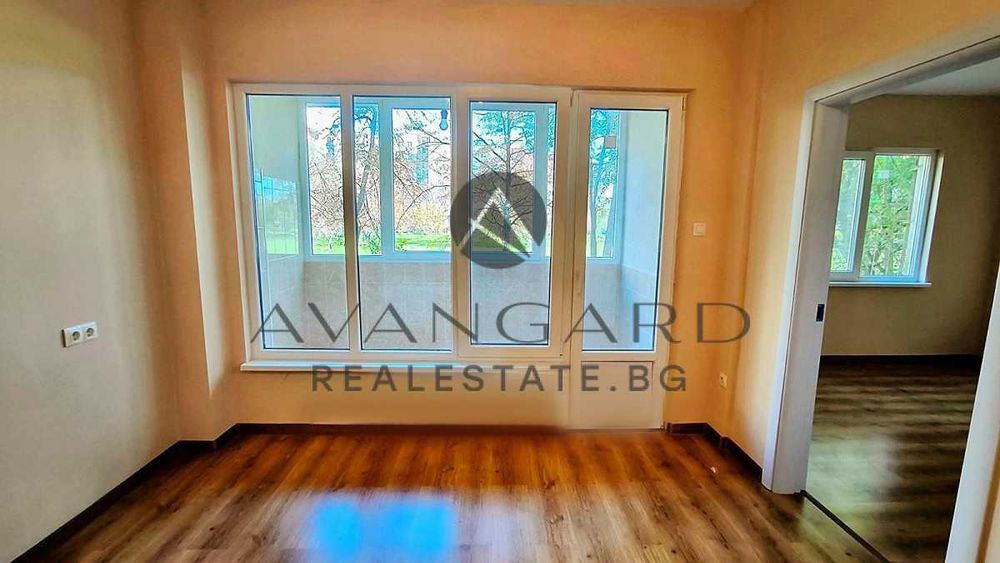 Продава се Двустаен апартамент в Пловдив, Тракия - 50 кв.м за 1144 €/кв.м - Снимка #1