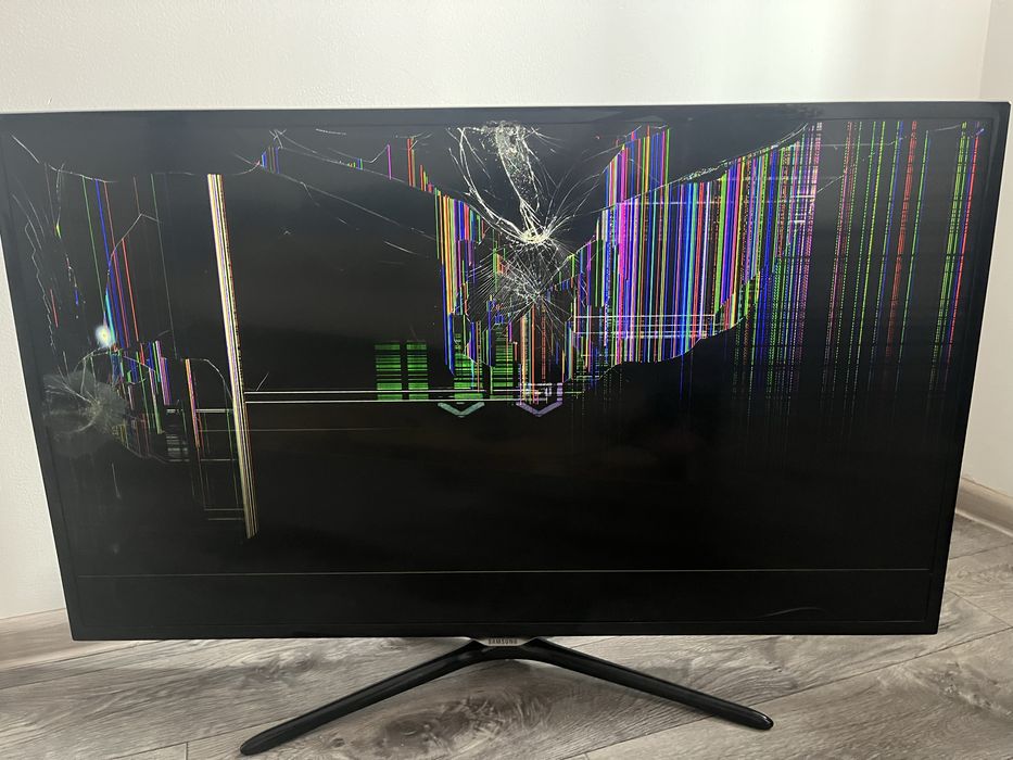 Продается телевизор на запчасти