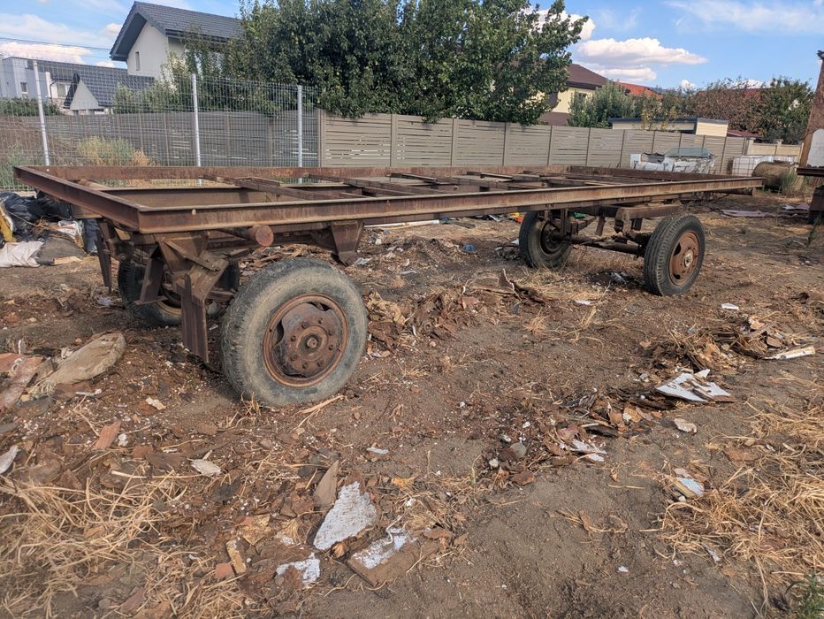 Trailer Remorca platforma baloți, șasiu auto agricol