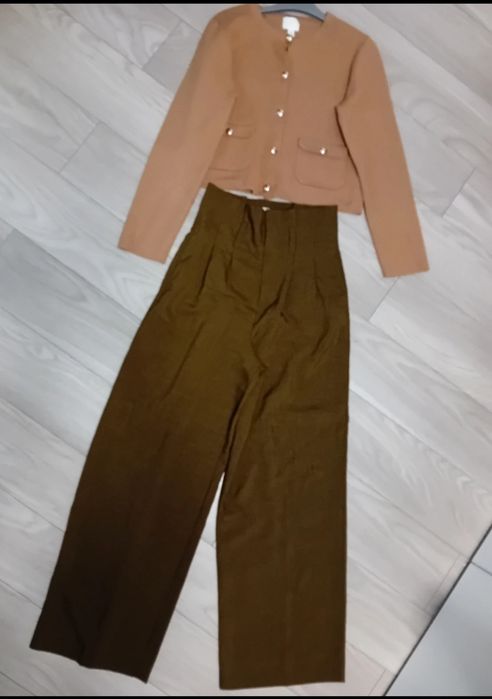 Pantaloni  cu crac larg H&M