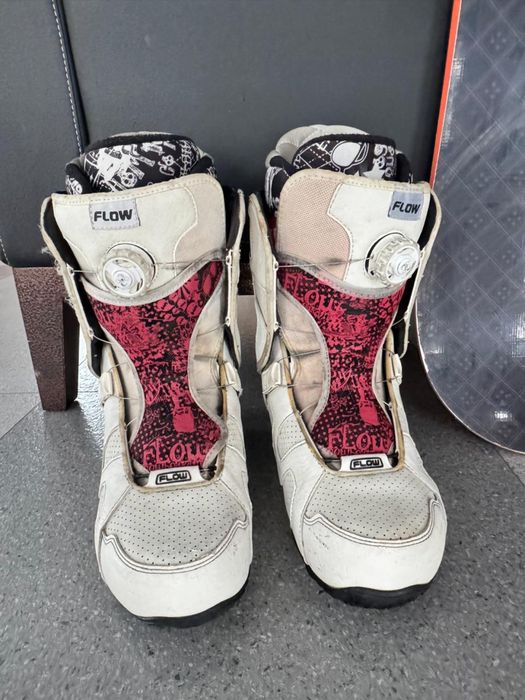 Продаётся комплект: сноуборд ботинки Австрия