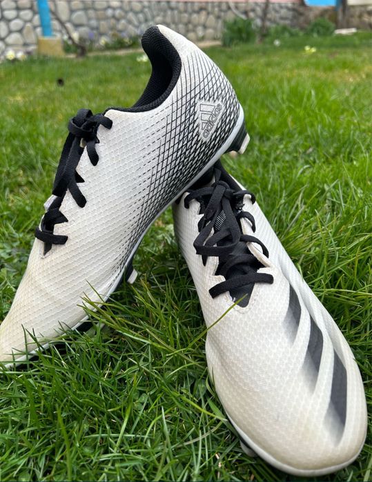 Оригинални бутонки Addidas