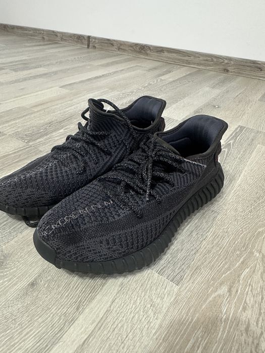 Yeezy 350 v2 noi