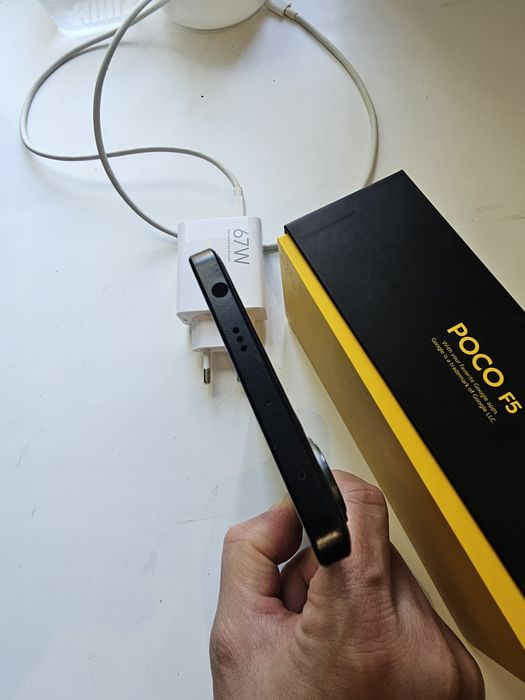 Продам Poco F5 12/256