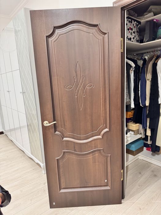 Продается б/у  двери