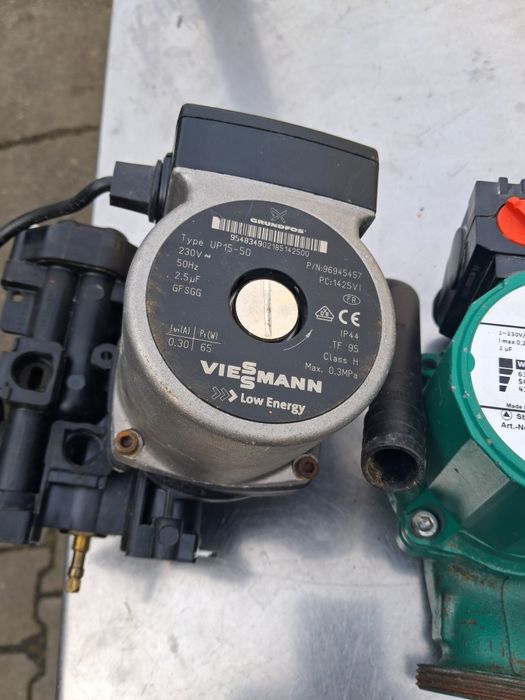 Vând pompe de centrala