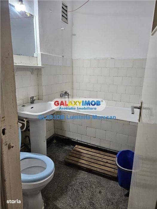 Vanzare apartament 2 camere semidecomandat Aleea Trandafirilor