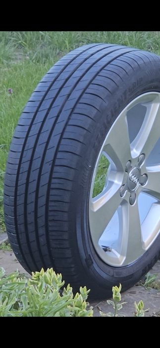Оригинални джанти Audi 17 цола 7,5 J 51ET + летни Goodyear Efficent 215 55 DOT 2022 6-7mm грайфер