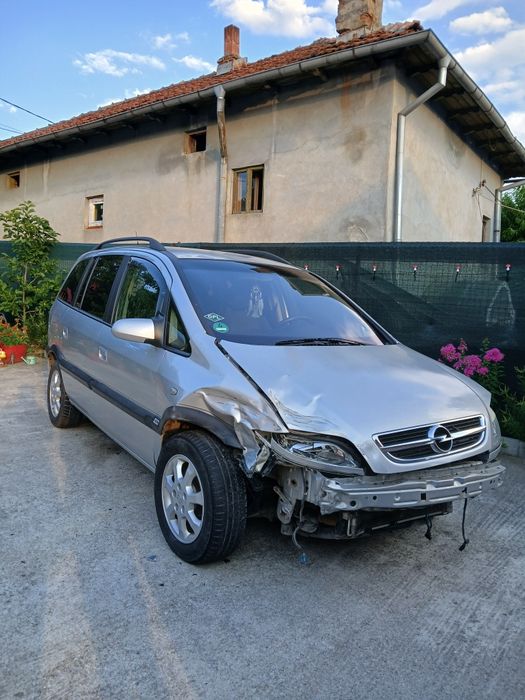 Opel Zamfira 2004