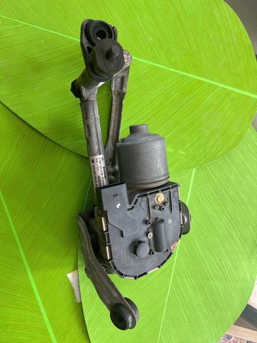 Моторче Bosch предна чистачка SEAT LEON MK2 , дясна стр. | 1P0955024B