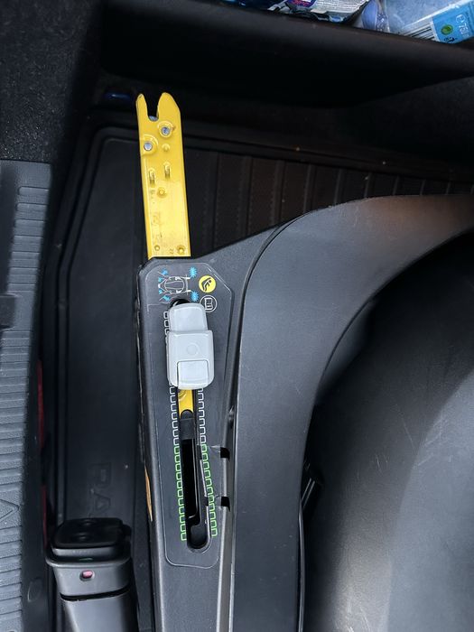 Vand scaun cu Isofix Maxi Cosi Mica Pro