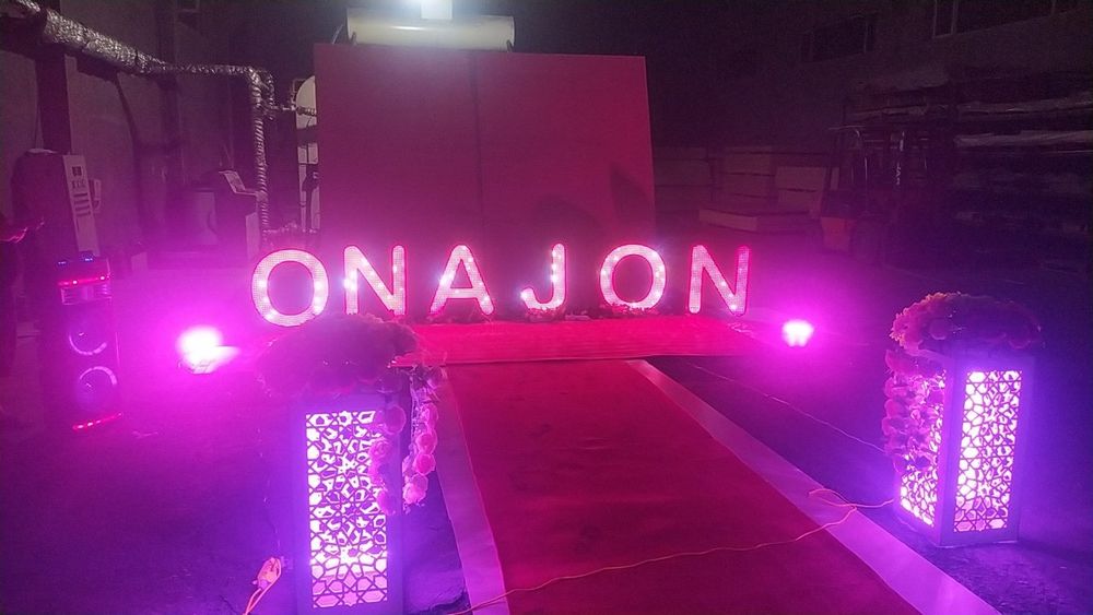 TUGʻULGAN  kunlar  uchun dekoratsiya sotiladi