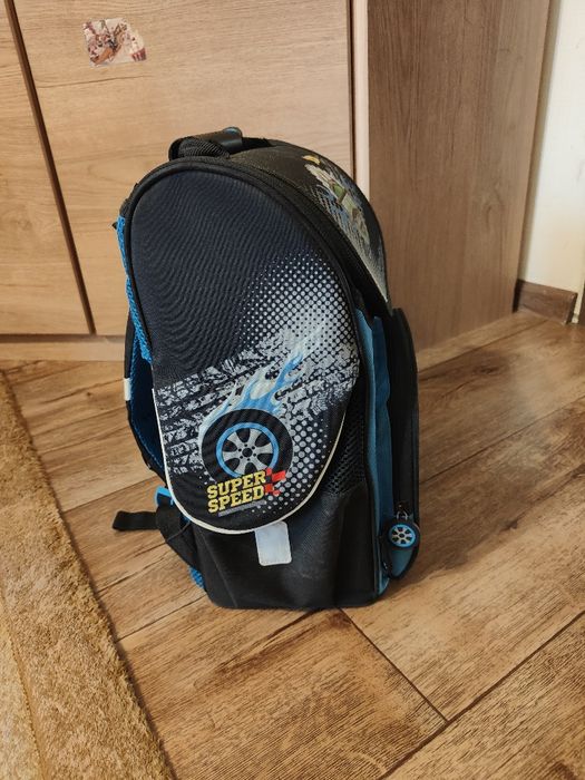 Продам рюкзак, ранец школьный