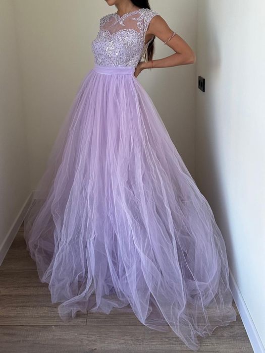 Вечернее платье для праздников