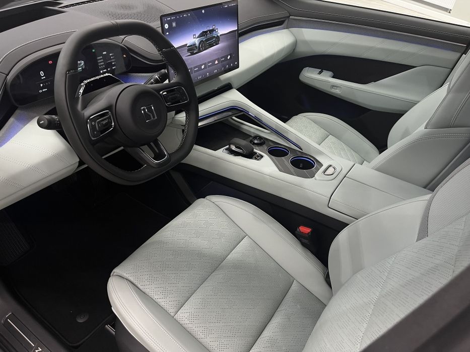 Zeekr 001 машина с характером