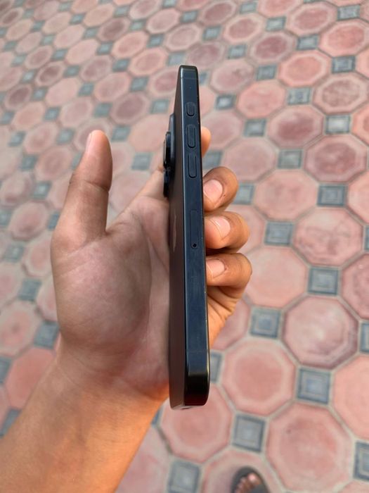 Iphone 16 pro 128 200 sikl