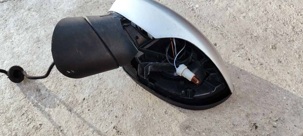 Oglinda stanga fiesta