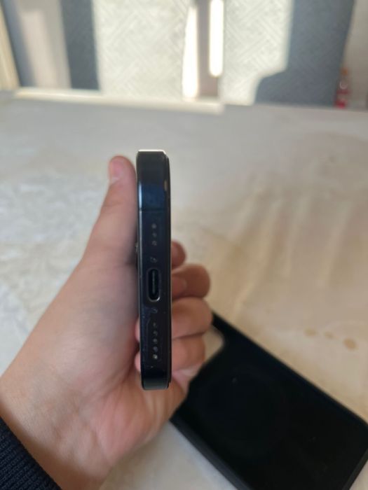 Iphone 15 Pro 256гб емкость 80%