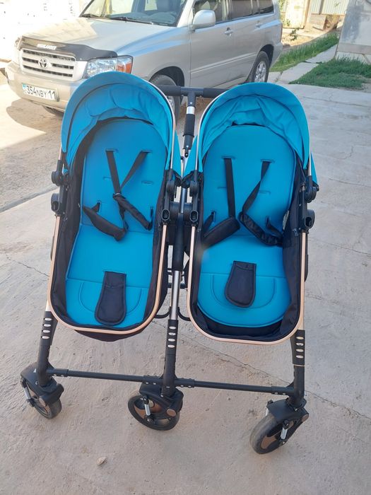 Коляска для близнецов