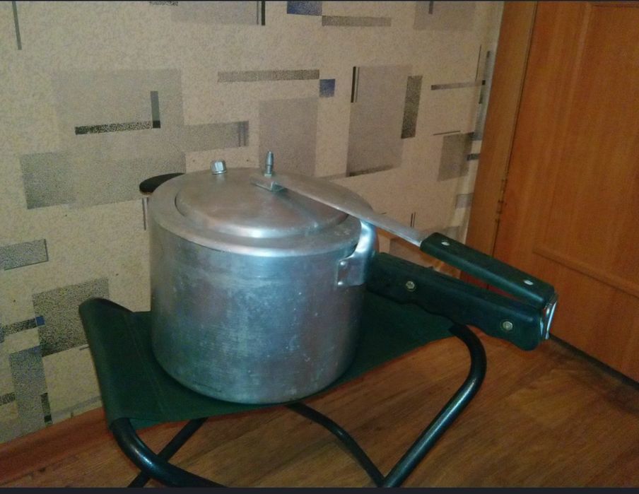 Продам Скороварку на "6 литров"