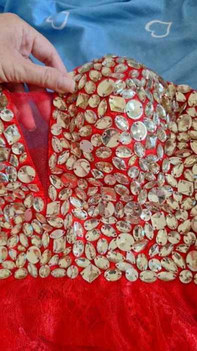 Rochie eleganta cu corset din pietre