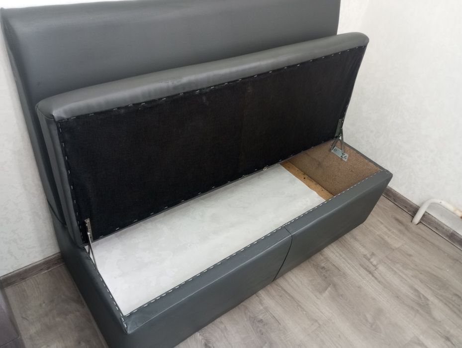 Продам диван для кухни