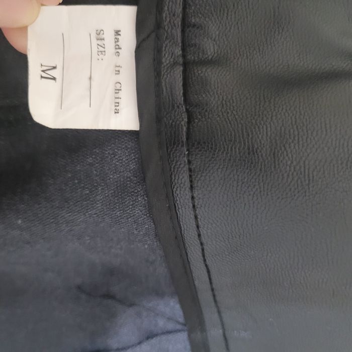 Юбка  черного цвета