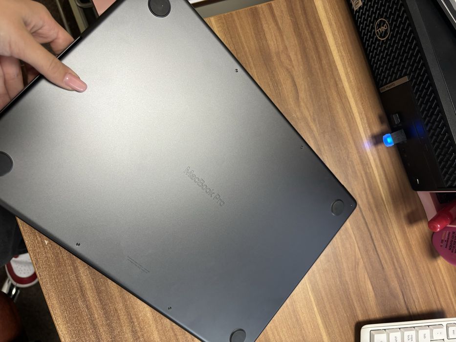 MacBook Pro 16-inch/ Apple M3 Pro/ Garantie 24 luni / 512gb / ca nou