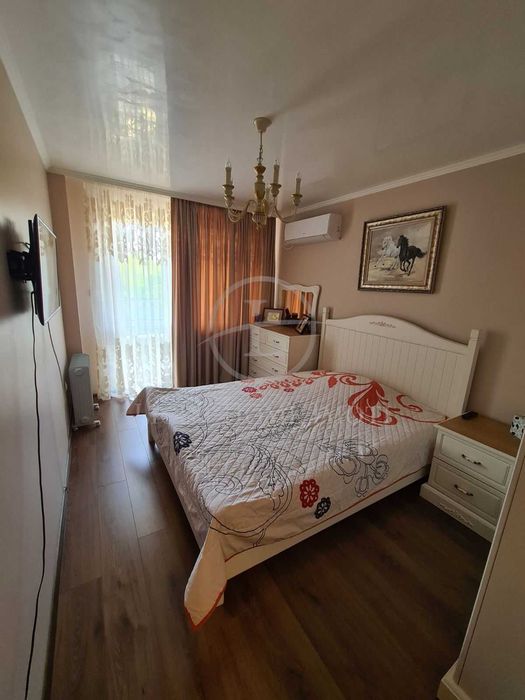 Продава се Четиристаен апартамент в Пловдив, Кършияка - 220 кв.м за 2360 €/кв.м - Снимка #11