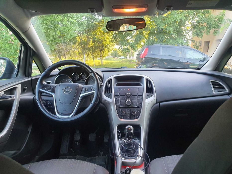 OPEL Astra 2011 — imagine 5