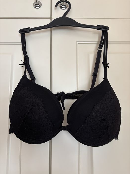 Сутиени H&M, Tezenis, Hunkemollee