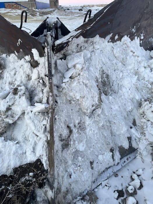 Угольник бабочка отвал К700