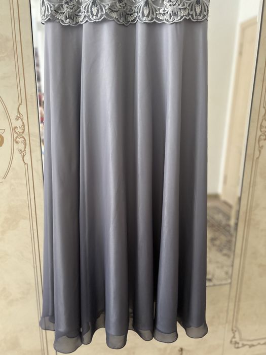 Продам платье вечерние