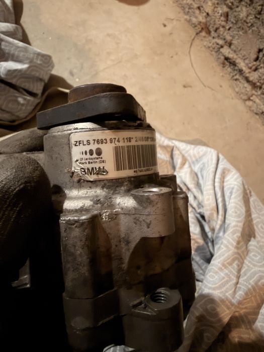 Части за BMW E9X 330D/335D