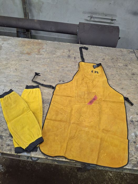 Продается фартук и рукава