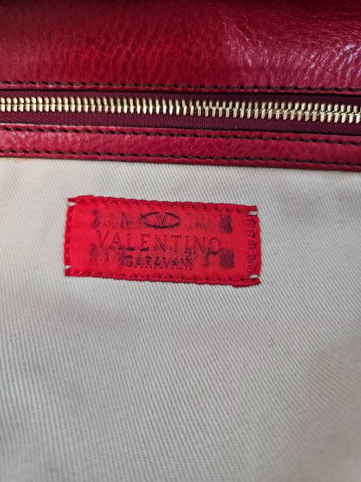 Geantă vintage Valentino Garavani din piele roșie, detalii împletite