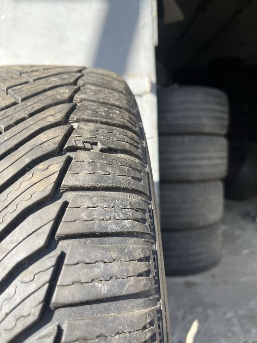 2 бр. зимни гуми 215/65/16 Michelin A6 DOT 3623 5,5 mm