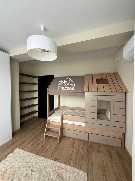 Просторен тристаен апартамент за наем в ТОП ЦЕНТЪР