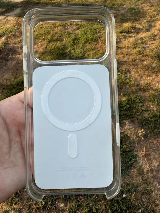 Husa iPhone 17 pro max cu MagSafe