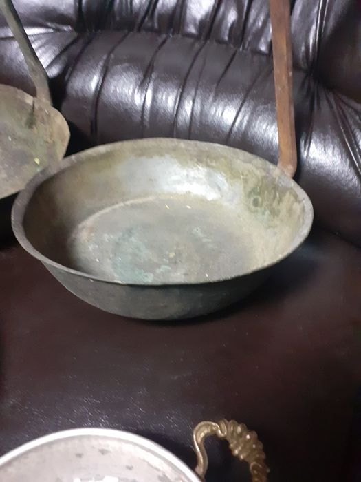 Грил  тиган  за пикник чугунен.Меден  тиган