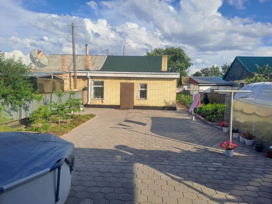 Продается полдома