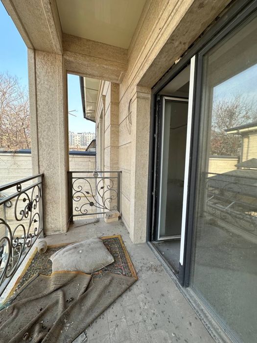 Срочная Продажа Коттедж SAYRAM VILLAGE 3.3 сотки 450м2 Буз базар