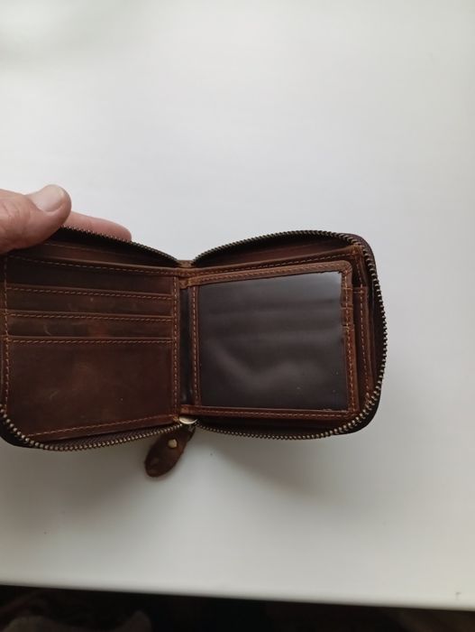 Продам новое кожаное портмоне