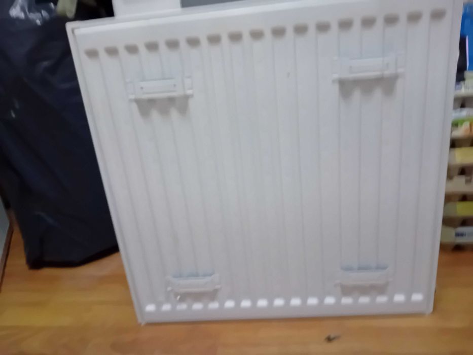Vând 2 radioatoare / calorifere 600 × 600 oțel