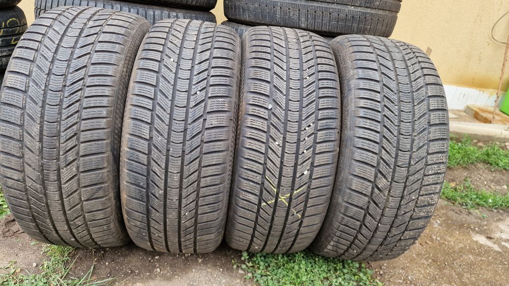 Anvelope 235/45R18 marca Continental, DOT 2022,M+S,7 mm