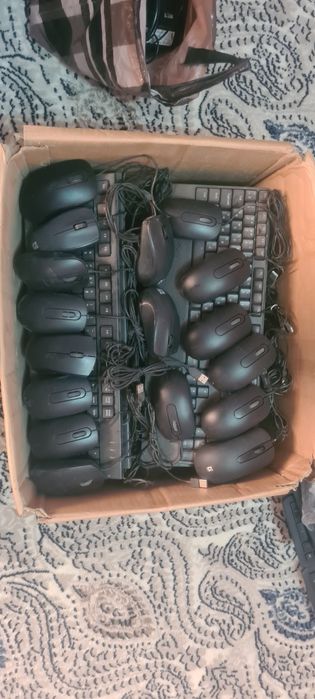 Rappo sichqoncha va klavishlar sotiladi